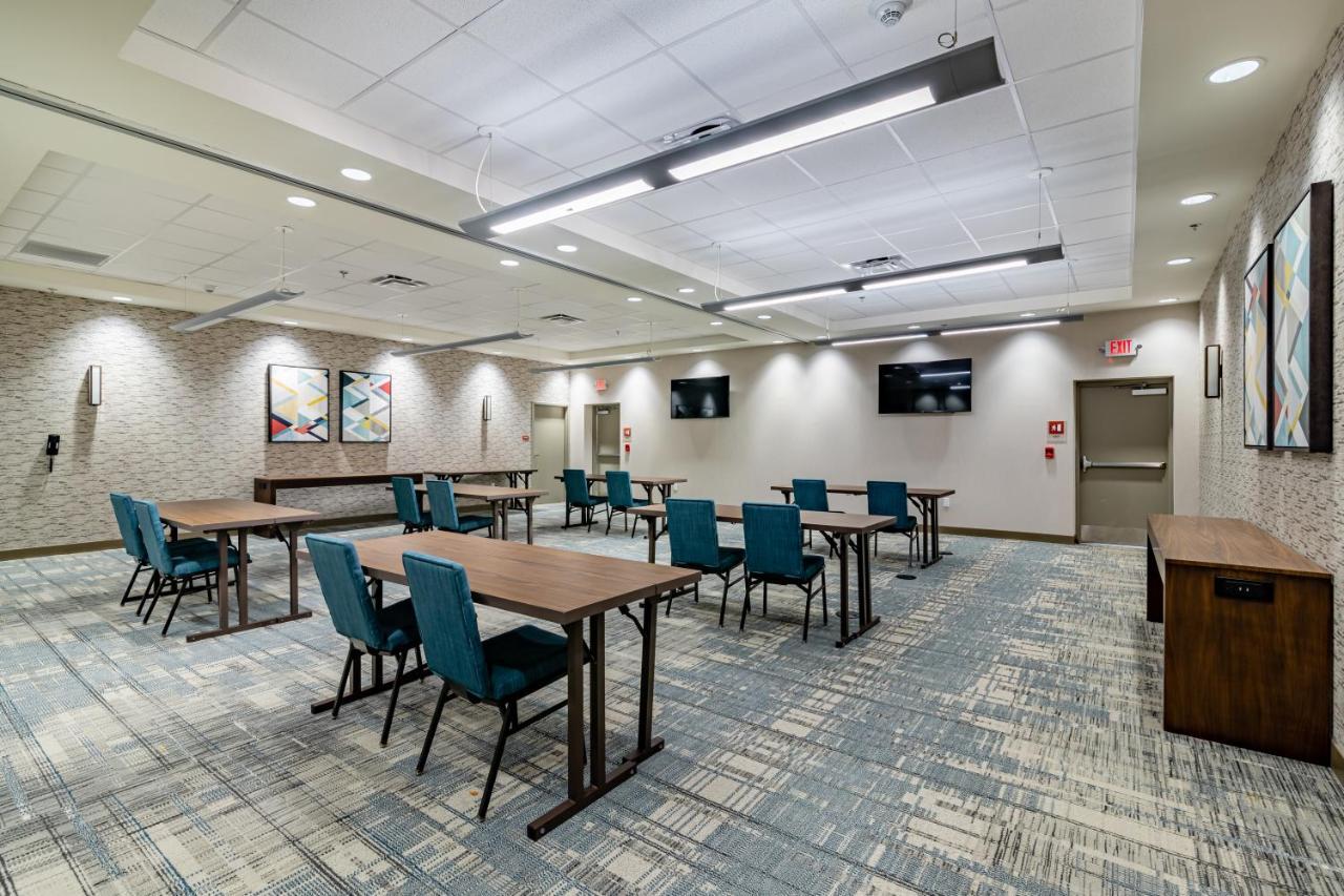 Four Points By Sheraton Brunswick Bagian luar foto